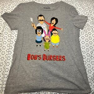 Gray medium Bob’s Burgers graphic tee.